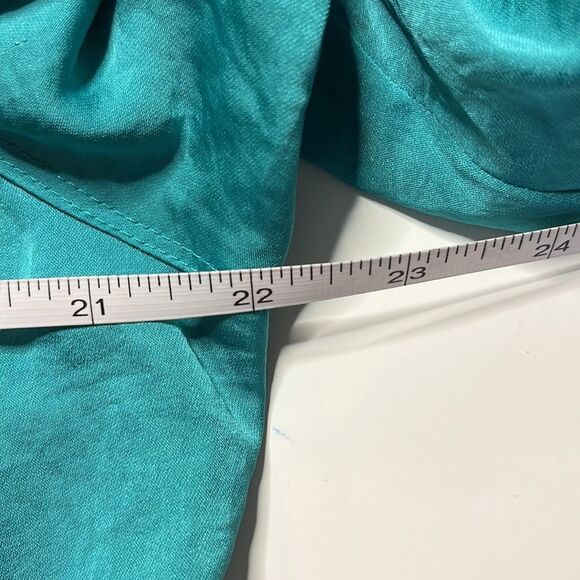 𝅺ANNE Klein blouse Turquoise color Crinkly fabric Long sleeves Flap pockets XL - Picture 7 of 9